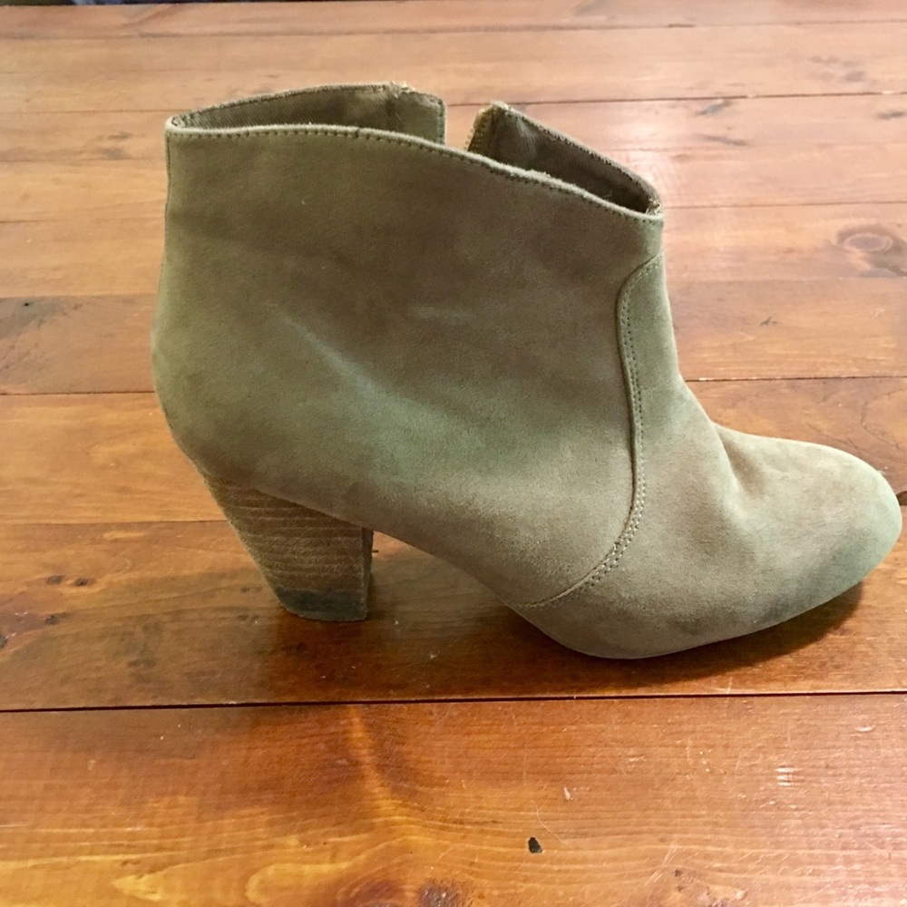 REPORT Marcus Ankle Booties in Taupe Suede